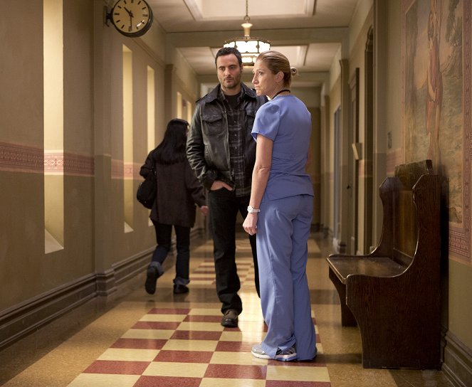 Nurse Jackie - Season 5 - Herzensangelegenheiten - Filmfotos - Dominic Fumusa, Edie Falco