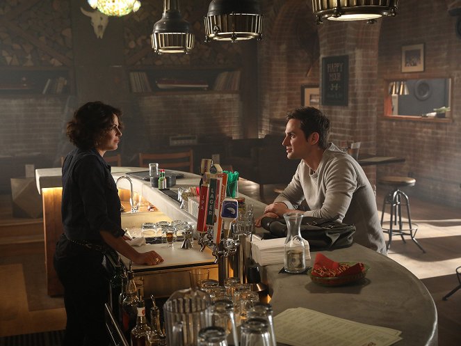 Once Upon a Time - Hyperion Heights - Photos - Lana Parrilla, Andrew J. West