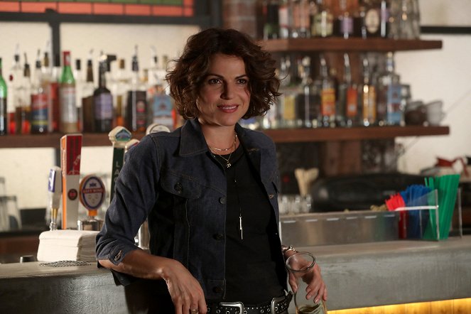 Once Upon a Time - Season 7 - Hyperion Heights - Photos - Lana Parrilla