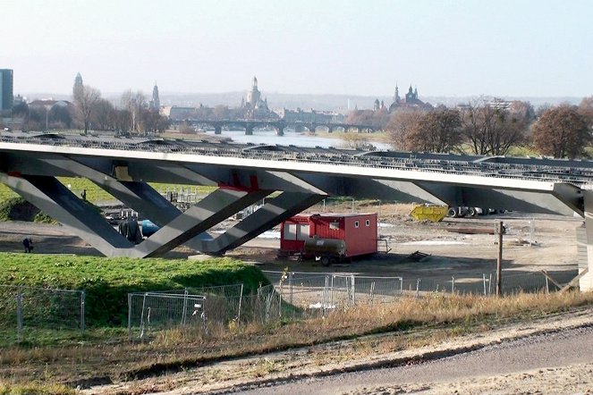 Die Waldschlösschen-Brücke - Kuvat elokuvasta