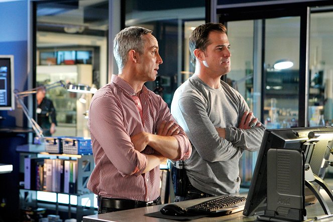 CSI: Crime Scene Investigation - Stealing Home - Photos - Wallace Langham, George Eads