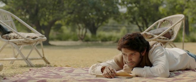 A Death in the Gunj - Film - Vikrant Massey