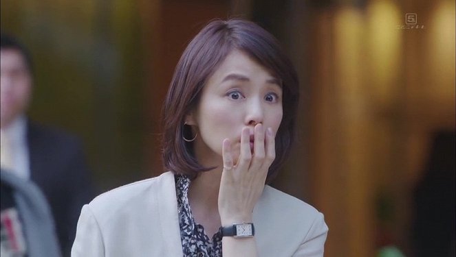 The Full-Time Wife Escapist - Van film - Yuriko Ishida