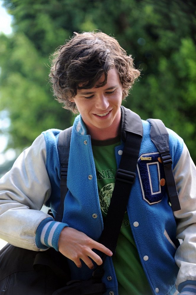 The Middle - Forced Family Fun: Part 1 - Photos - Charlie McDermott