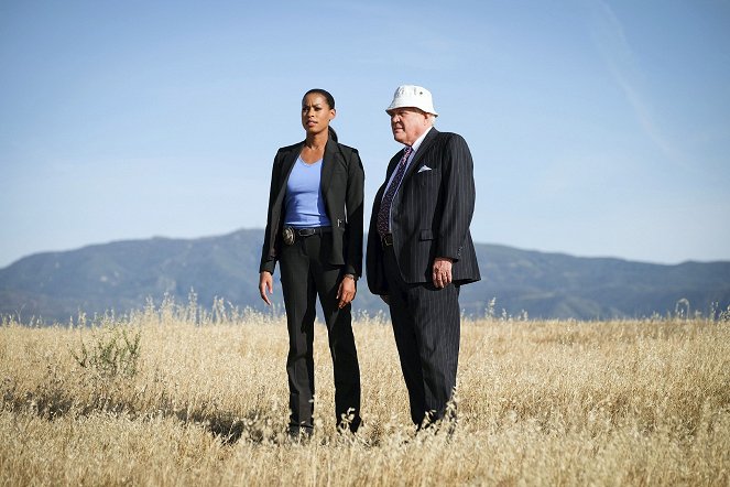 Major Crimes - Foreign Affairs - Film - Kearran Giovanni, G. W. Bailey