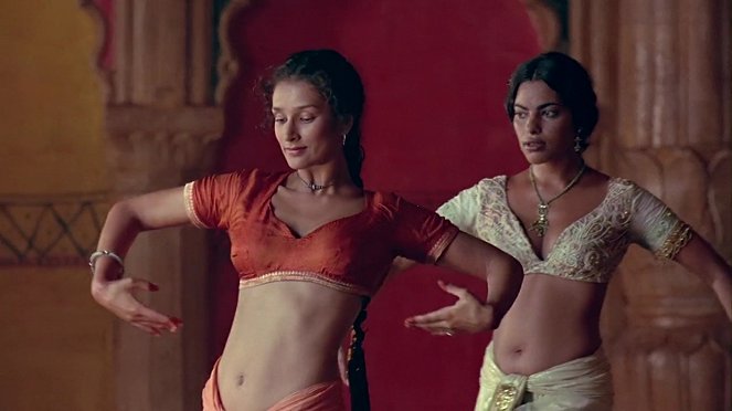 Kama Sutra - De la película - Indira Varma, Sarita Choudhury