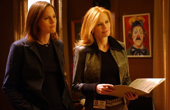 CSI: Crime Scene Investigation - Season 4 - Getting Off - Photos - Jorja Fox, Marg Helgenberger