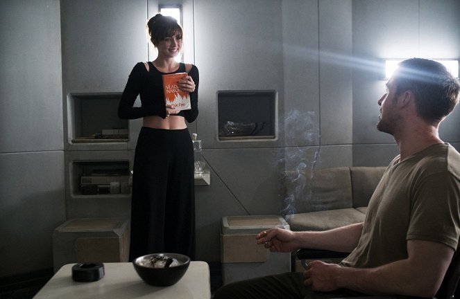 Blade Runner 2049 - Photos - Ana de Armas, Ryan Gosling
