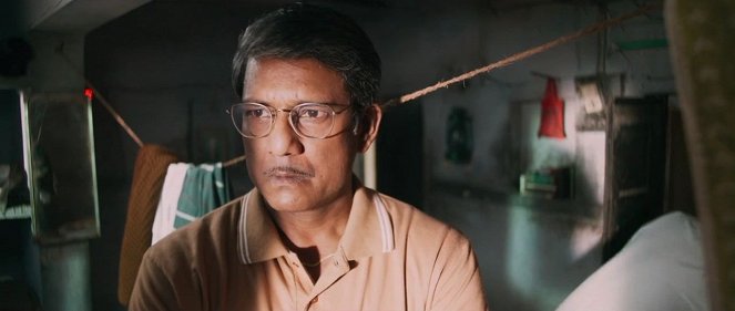 Mukti Bhawan - Z filmu - Adil Hussain