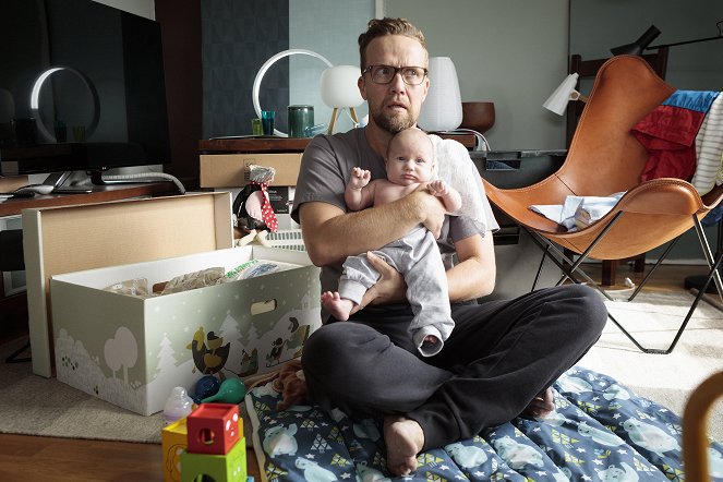 Man and a Baby - Photos - Petteri Summanen