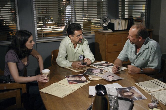 Criminal Minds - Teuflisches Glück - Filmfotos - Paget Brewster, Joe Mantegna