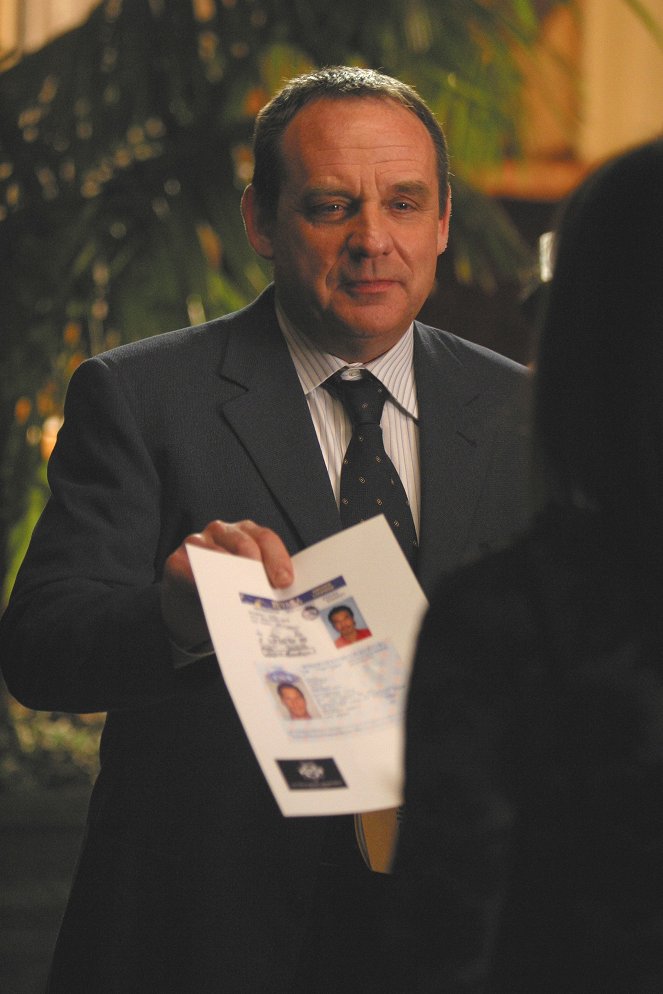 CSI: Crime Scene Investigation - Season 3 - Lady Heather's Box - Photos - Paul Guilfoyle