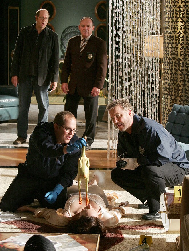 CSI: A helyszínelők - Két és fél halál - Filmfotók - Stephen Tobolowsky, David Berman, Paul Guilfoyle, William Petersen