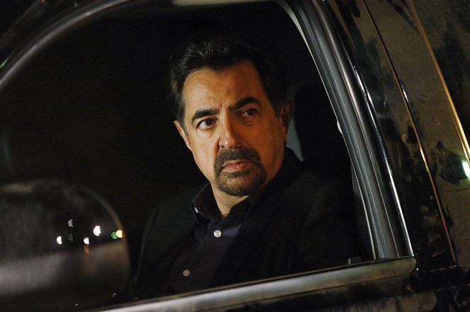 Criminal Minds - Season 4 - To Hell... And Back - Photos - Joe Mantegna