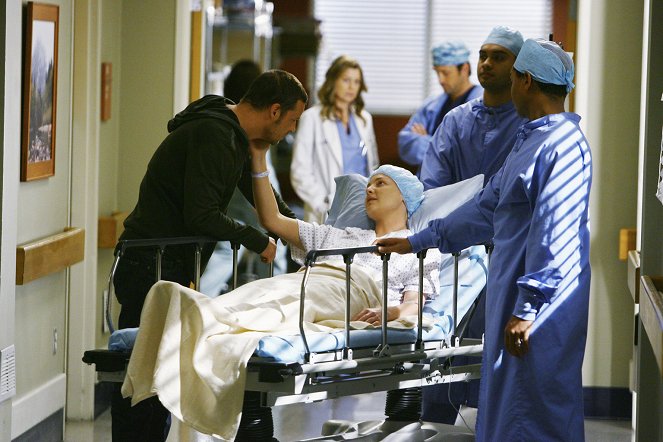 Chirurdzy - Krok w przyszłość - Z filmu - Justin Chambers, Katherine Heigl
