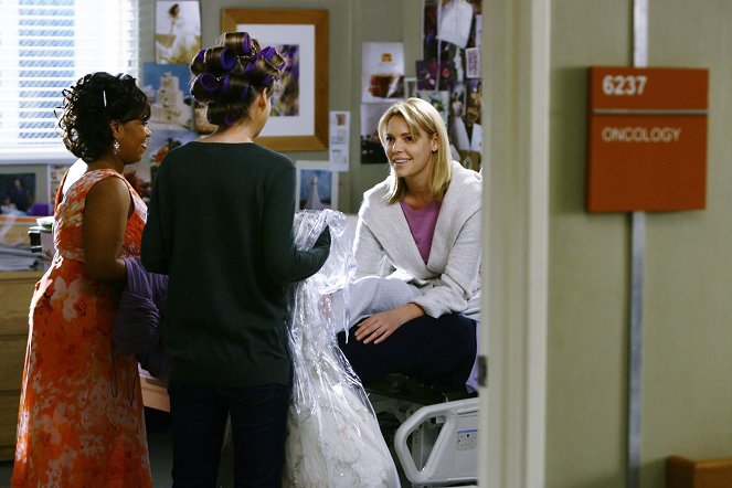 Grey's Anatomy - What a Difference a Day Makes - Photos - Chandra Wilson, Katherine Heigl