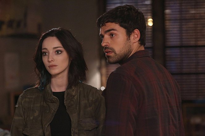 The Gifted - eXposed - Photos - Emma Dumont, Sean Teale