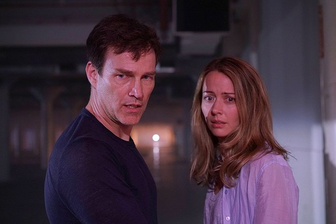 The Gifted - Season 1 - eXposed - Photos - Stephen Moyer, Amy Acker