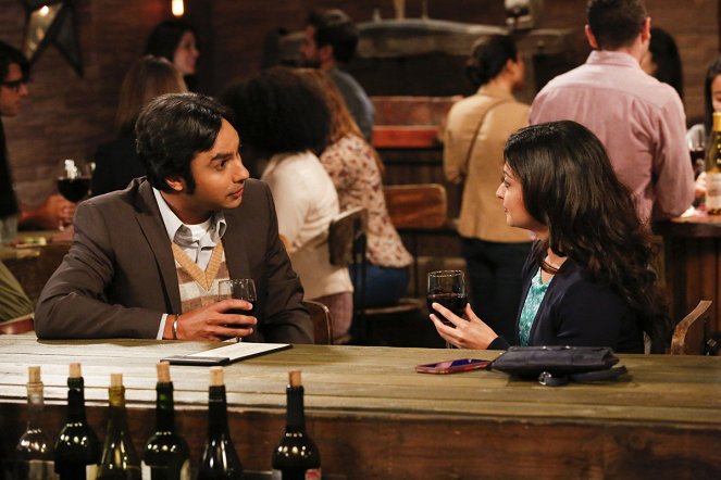The Big Bang Theory - Season 11 - The Relaxation Integration - Photos - Kunal Nayyar, Swati Kapila
