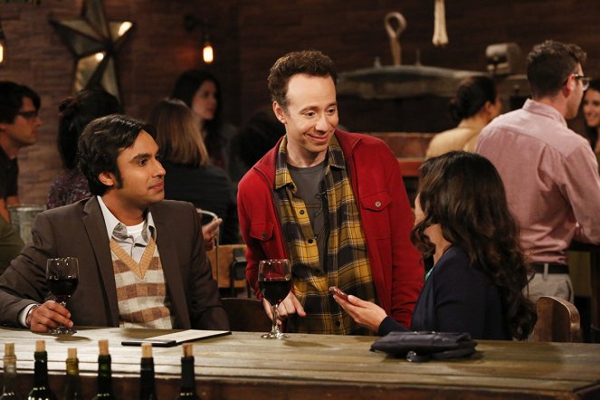 The Big Bang Theory - Season 11 - The Relaxation Integration - Photos - Kunal Nayyar, Kevin Sussman