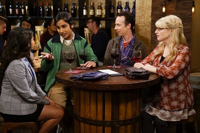 The Big Bang Theory - Season 11 - The Relaxation Integration - Photos - Kunal Nayyar, Kevin Sussman, Melissa Rauch