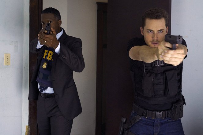 Chicago P.D. - The Thing About Heroes - Photos - Jesse Lee Soffer
