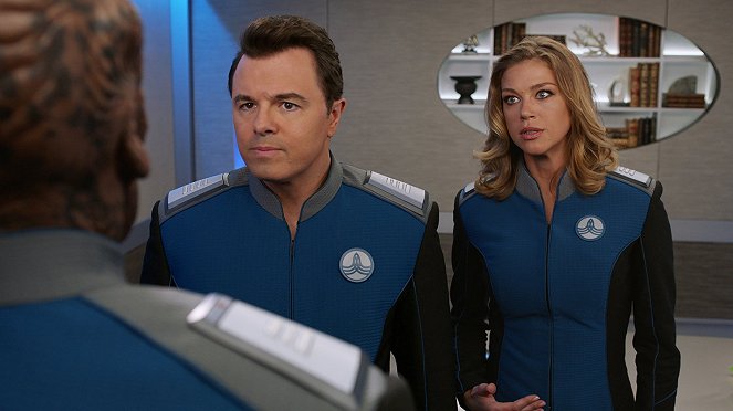 The Orville - About a Girl - Photos - Seth MacFarlane, Adrianne Palicki