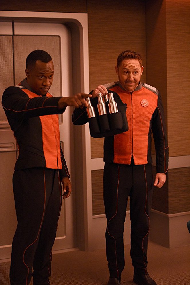 The Orville - About a Girl - Do filme - J. Lee, Scott Grimes