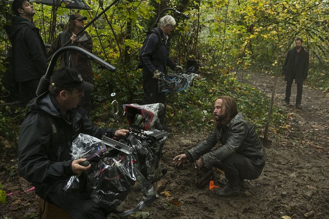 Falling Skies - Pope dérape - Tournage - Colin Cunningham