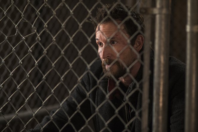 Éghasadás - Season 5 - Stalag 14th Virginia - Filmfotók - Noah Wyle