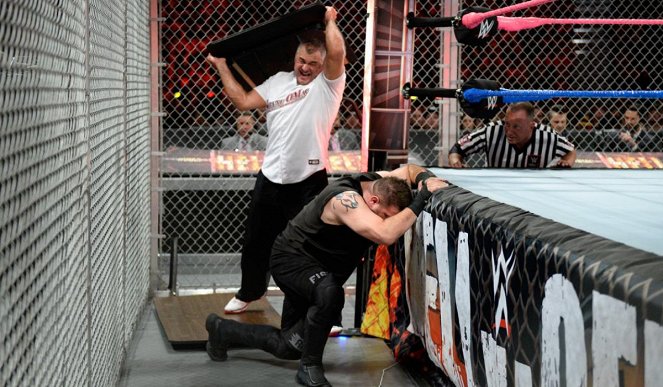 WWE Hell in a Cell - De la película - Shane McMahon