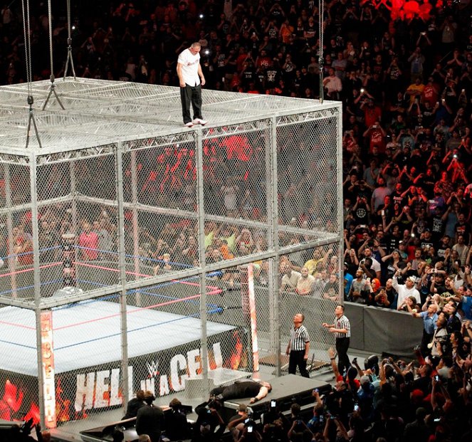 WWE Hell in a Cell - Photos