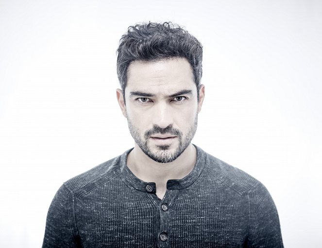 The Exorcist - The Next Chapter - Promokuvat - Alfonso Herrera