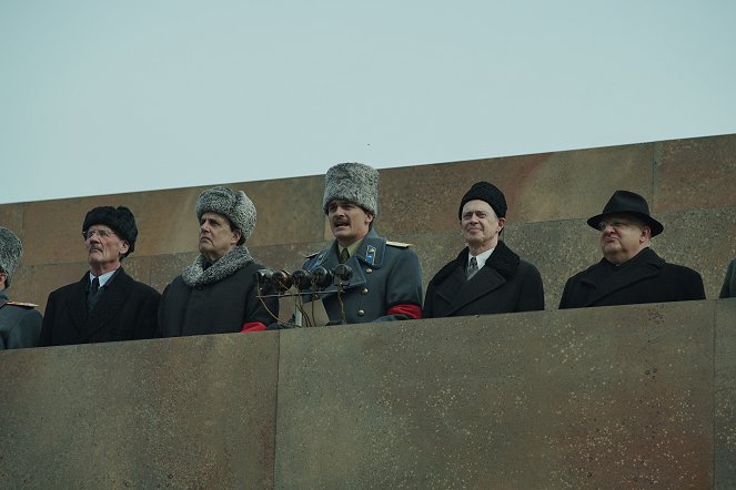 The Death of Stalin - Van film - Michael Palin, Jeffrey Tambor, Rupert Friend, Steve Buscemi, Simon Russell Beale