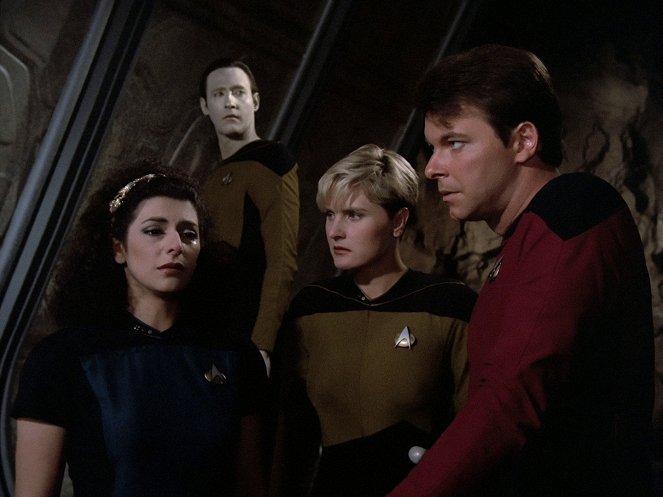 Star Trek: The Next Generation - Encounter at Farpoint - Photos - Marina Sirtis, Brent Spiner, Denise Crosby, Jonathan Frakes