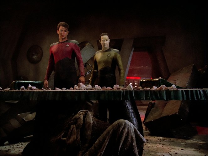 Star Trek: Nová generace - Střetnutí na Farpointu - Z filmu