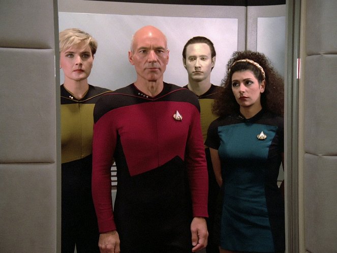 Star Trek - Das nächste Jahrhundert - Der Mächtige / Mission Farpoint - Filmfotos - Denise Crosby, Patrick Stewart, Brent Spiner, Marina Sirtis