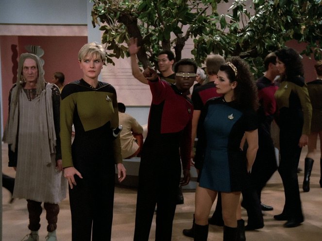 Star Trek - Das nächste Jahrhundert - Der Mächtige / Mission Farpoint - Filmfotos - Denise Crosby, LeVar Burton, Marina Sirtis