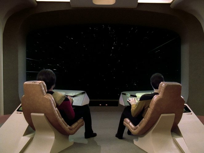 Star Trek: Następne pokolenie - Spotkanie w Farpoint - Z filmu