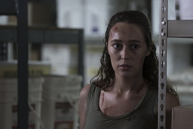 Fear the Walking Dead - This Land is Your Land - Photos - Alycia Debnam-Carey