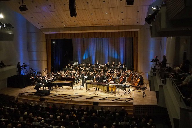 Bach, Jenkins a Smetana ve Filharmonii Hradec Králové - Kuvat elokuvasta