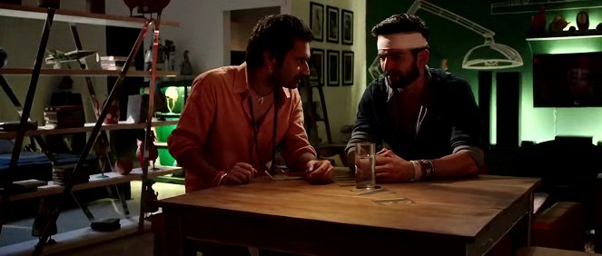 Ek Paheli Leela - Van film - Jay Bhanushali