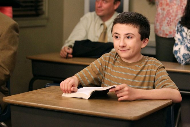 The Middle - Season 3 - The Telling - Photos - Atticus Shaffer