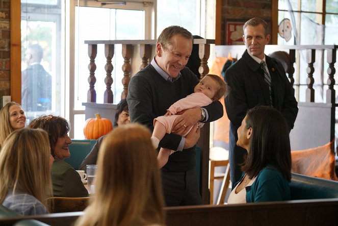 Designated Survivor - Suckers - Photos - Kiefer Sutherland