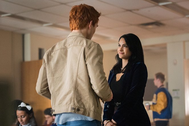 Riverdale - Chapter Fourteen: A Kiss Before Dying - Photos - Camila Mendes
