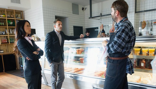 Elementary - How the Sausage Is Made - Photos - Lucy Liu, Jonny Lee Miller