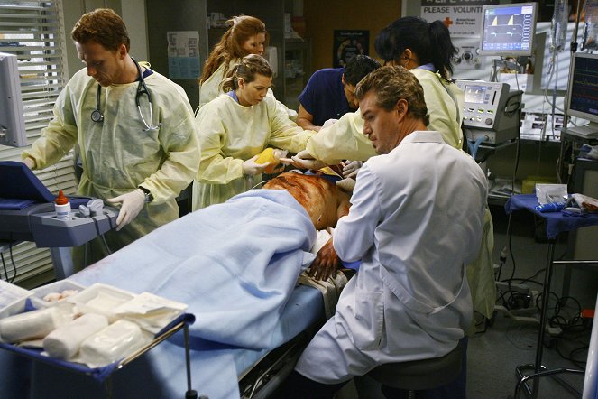 Grey's Anatomy - Now or Never - Photos - Kevin McKidd, Ellen Pompeo, Eric Dane