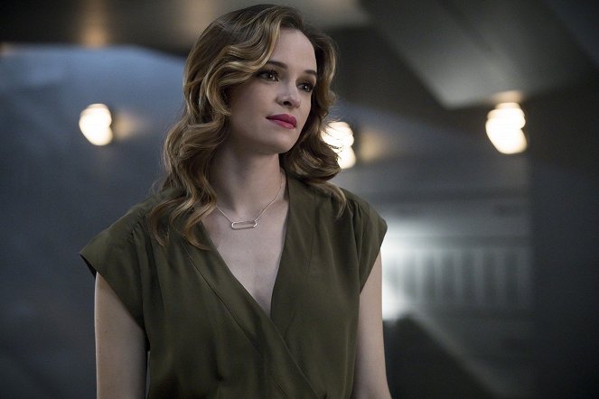 The Flash - Mixed Signals - Photos - Danielle Panabaker