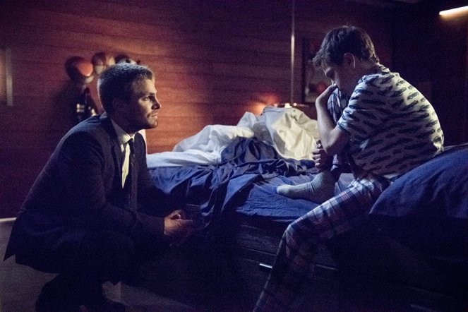 Arrow - Season 6 - Oliver und William - Filmfotos - Stephen Amell