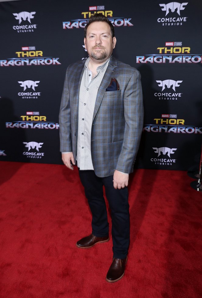 Thor: Ragnarok - Z imprez - The World Premiere of Marvel Studios' "Thor: Ragnarok" at the El Capitan Theatre on October 10, 2017 in Hollywood, California - Christopher L. Yost